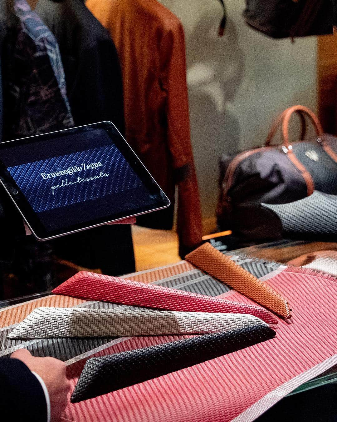 マセラティさんのインスタグラム写真 - (マセラティInstagram)「Take your time to discover the Ermenegildo Zegna PELLETESSUTA™️. An exclusive, lightweight and soft fabric, result of the pioneering research carried out by @Zegnaofficial.  #MaseratiItalianExperience #MilanDesignWeek #ItalianMasters #Maserati」4月12日 4時59分 - maserati