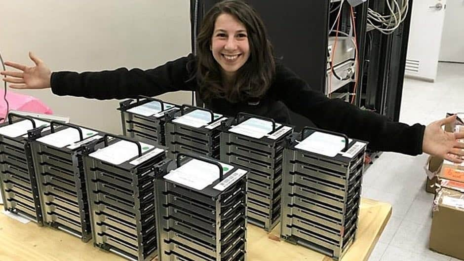 Tais Araújoさんのインスタグラム写真 - (Tais AraújoInstagram)「Katie Bouman é a cientista de 29 anos responsável pela primeira imagem que temos de um buraco negro no universo. Enquanto estudava Engenharia Elétrica e Ciência da Computação, ela trabalhou durante três anos na liderança da pesquisa pra desenvolver o algoritmo que capturou a imagem. Katie Bouman é, sem dúvida, uma das #MulheresQueInspiram. Pesquise como uma mulher!」4月12日 6時03分 - taisdeverdade