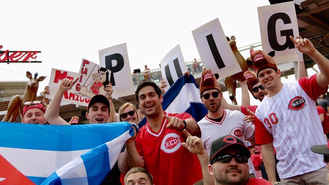 ヤシエル・プイグのインスタグラム：「I love the fans! ❤️⚾️👏 thank you! #reds #mlb #wildhorse #puigyourfriend #baseball #fun #love」