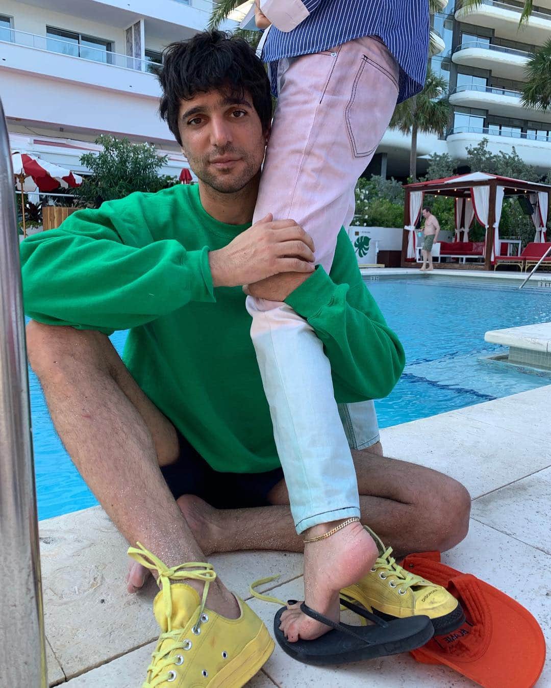 カリーヌ・ロワトフェルドのインスタグラム：「Miami colors🌈🌈🌈 @sebastianfaena」