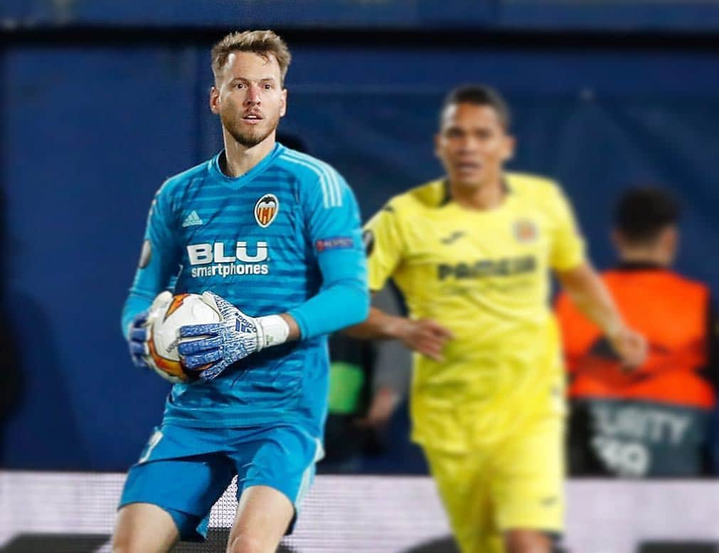 ノルベルト・ムラーラ・ネトのインスタグラム：「🙌🏼💪🏼🦇 #valenciacf」