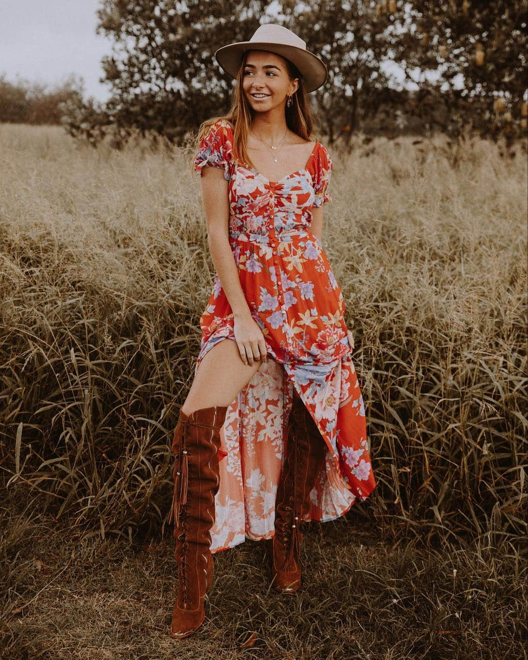 SPELLさんのインスタグラム写真 - (SPELLInstagram)「Oh just a little exclusive #revolvefestival number for our babes at @revolve this festival season 🥰 @billierosewhite_ in #revolvexspell Lily Gown ❤️」4月12日 12時31分 - spell