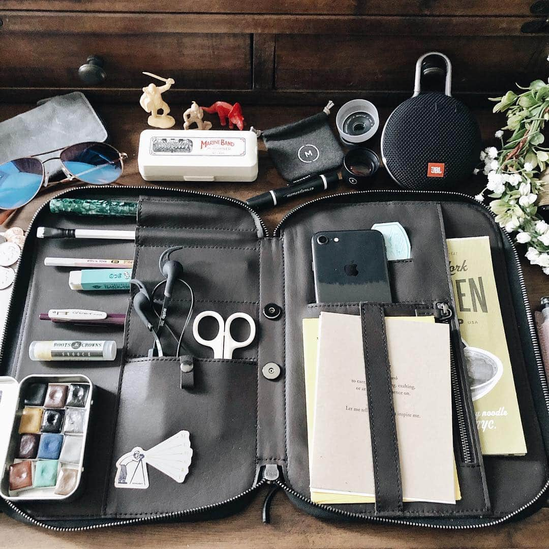 Catharine Mi-Sookさんのインスタグラム写真 - (Catharine Mi-SookInstagram)「Day trip inspiration board, Mod style. The checklist thus far: . . -Portable JBL speaker, ✔️ -Mobile @moment lenses, ✔️ -Harmonica, ✔️ -Aviator @randolph.usa sunnies, ✔️ -Flower Crown, ✔️ -The Curiously Strong Mints, ✔️ -Smooch Lip Balm @rootsandcrownspdx, ✔️ -Glasses Case @franklinchristoph ✔️ -Plastic army men & dinos, ✔️ -Watercolors @greenleafblue, ✔️ -Mod 5 Case @thisisground, ✔️ -Playlist on iPhone set, ✔️ -Snacks, 🔜 to be acquired at gas stations . . What do you like to take on road trips? Anyone? Anyone? Ferris. Bueller... . . #roadtripessentials #roadwarrior #travelprep #thisisground #tigmod #franklinchristoph #fountainpens #jblspeaker #jblaudio #momentgear #momentlens #stationerylover #stationery #whatsinmybag #flatlaystyle #flatlays #flatlaylove #thingsorganizedneatly #onmydesk #abmhappylife #loveforanalogue #journallove #greenleafblueberry #gatheredstyle #bujosupplies #toolsofthetrade #creativespace」4月12日 7時41分 - catharinemisook