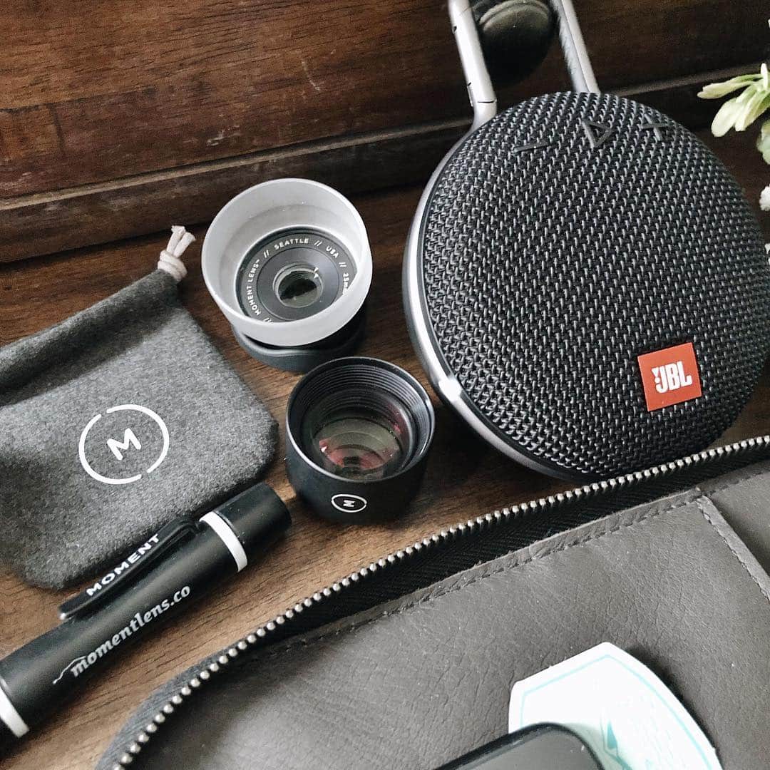 Catharine Mi-Sookさんのインスタグラム写真 - (Catharine Mi-SookInstagram)「Day trip inspiration board, Mod style. The checklist thus far: . . -Portable JBL speaker, ✔️ -Mobile @moment lenses, ✔️ -Harmonica, ✔️ -Aviator @randolph.usa sunnies, ✔️ -Flower Crown, ✔️ -The Curiously Strong Mints, ✔️ -Smooch Lip Balm @rootsandcrownspdx, ✔️ -Glasses Case @franklinchristoph ✔️ -Plastic army men & dinos, ✔️ -Watercolors @greenleafblue, ✔️ -Mod 5 Case @thisisground, ✔️ -Playlist on iPhone set, ✔️ -Snacks, 🔜 to be acquired at gas stations . . What do you like to take on road trips? Anyone? Anyone? Ferris. Bueller... . . #roadtripessentials #roadwarrior #travelprep #thisisground #tigmod #franklinchristoph #fountainpens #jblspeaker #jblaudio #momentgear #momentlens #stationerylover #stationery #whatsinmybag #flatlaystyle #flatlays #flatlaylove #thingsorganizedneatly #onmydesk #abmhappylife #loveforanalogue #journallove #greenleafblueberry #gatheredstyle #bujosupplies #toolsofthetrade #creativespace」4月12日 7時41分 - catharinemisook