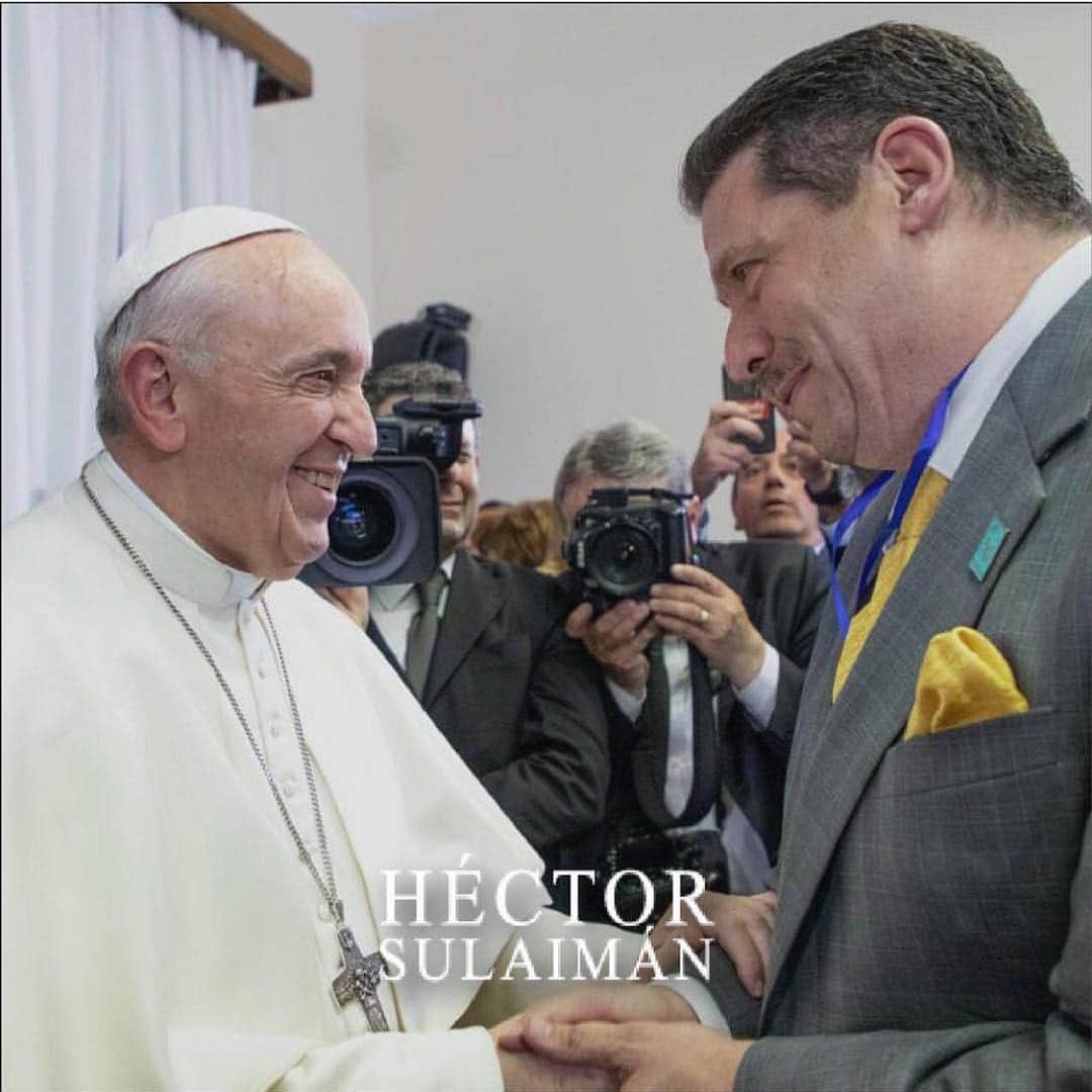 Black Jaguar-White Tiger さんのインスタグラム写真 - (Black Jaguar-White Tiger Instagram)「Pope Francis and our friend @hector.sulaiman working to make the world a better place through their Foundation Scholas... @scholasoccurrentes」4月12日 7時54分 - blackjaguarwhitetiger