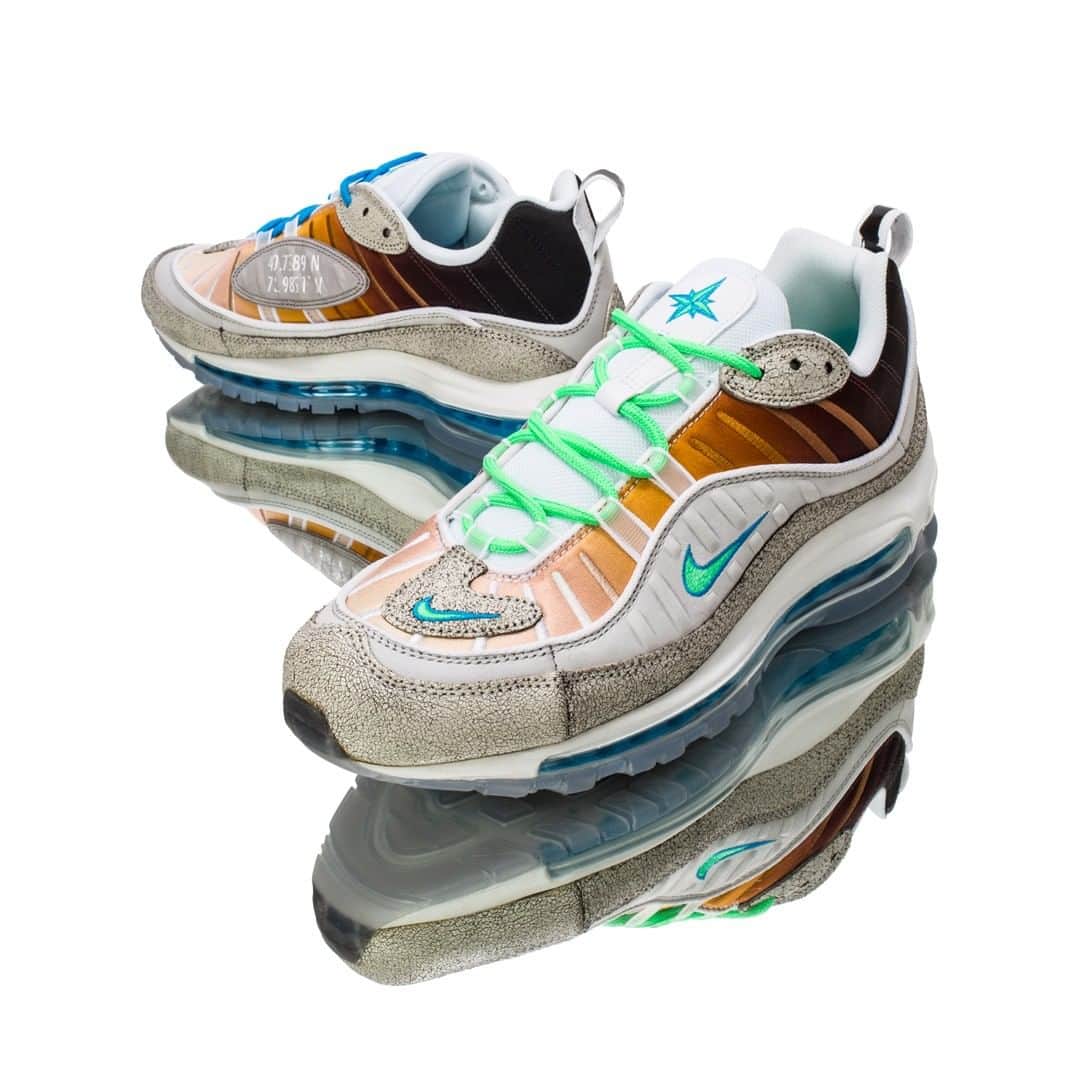 Flight Clubさんのインスタグラム写真 - (Flight ClubInstagram)「NY based designer Gabrielle Serrano infuses diversity into the Air Max 98 by  selecting colors and tones across the upper to reflect the 'melting pot' dynamic of the city.」4月12日 8時45分 - flightclub