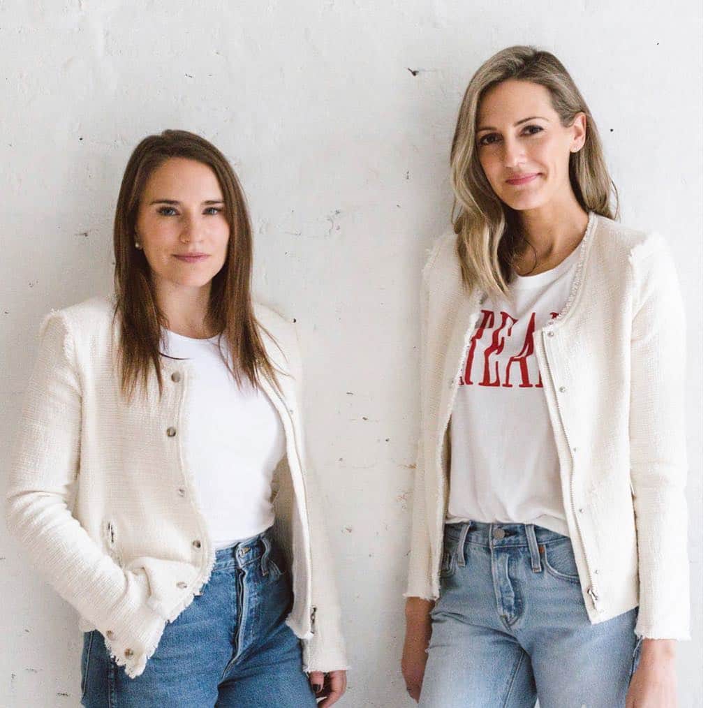 Anna Jane Wisniewskiさんのインスタグラム写真 - (Anna Jane WisniewskiInstagram)「Meet @shoponethird. @coabi and I have been talking about creating third pieces under $200 for the past five years. We saw there was a real white space in the women’sjacket category at a reasonable price point and this past summer we took meetings, put in our own money and figured out how to make this happen. This is our soft launch; we want to get this jacket in women’s hands, see them wearing it, get their feedback and iterate. We’ve put in all our own money and done this on top of having jobs and everything else that is life. Well, here it is—we hope you love it and there will be more to come! (www.shoponethird.com)」4月12日 9時06分 - seeannajane