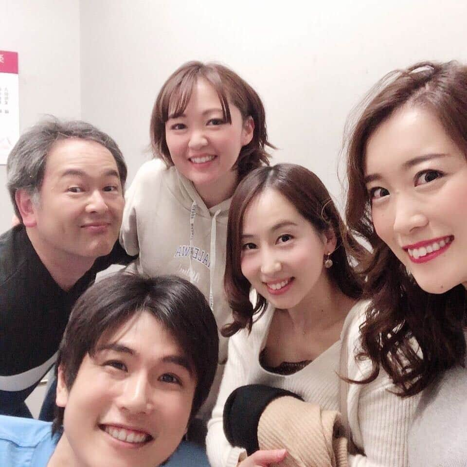 琴音和葉さんのインスタグラム写真 - (琴音和葉Instagram)「昨日「ハル」を観劇しました。 デスノートでお世話になった栗山民也さん演出の作品で偶然観にいらしていてお会い出来ました！ キャストの皆さん個性豊かでデスノートメンバーも出演していたので会えて嬉しかったです♡  #ハル #栗山民也 さん #安福毅 さん #斉藤綾香 ちゃん #吉田玲菜 ちゃん #岩橋大 くん」4月12日 9時17分 - kazuha_kotone