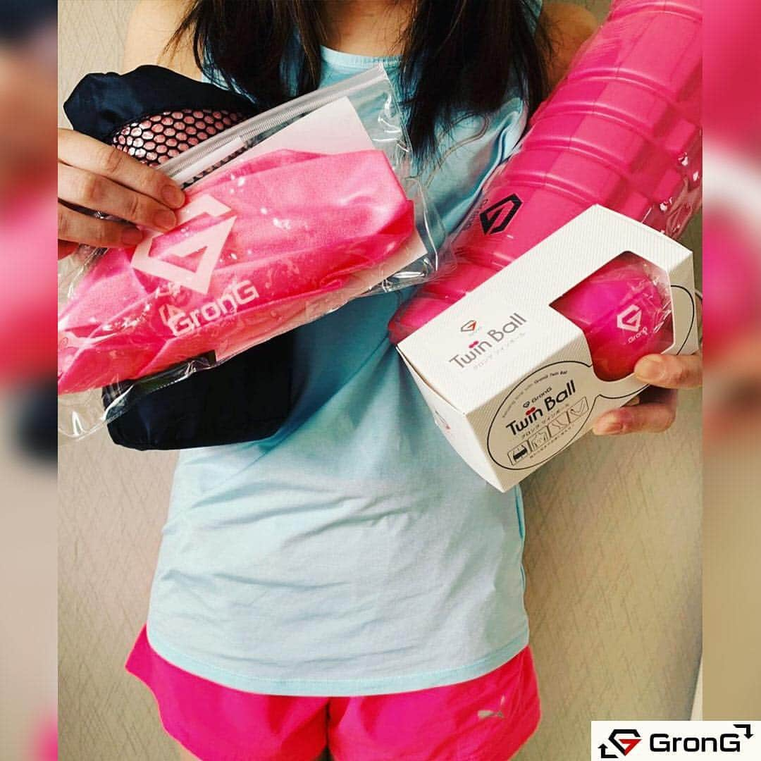 GronG(グロング)さんのインスタグラム写真 - (GronG(グロング)Instagram)「#Repost  本投稿は、#GronG春のプレゼント の当選者である @run_run416 様のご投稿のリポストです。 @run_run416 様ご投稿有難うございます。 ------------------------------------------------ “トレーニンググッズGet‼︎‼︎ これで沢山、宅トレーニング頑張ろー(^^) 今日も家でヨガやりました！ 今年はしなやかな身体になりたいな！ . 引用：https://www.instagram.com/p/Bvin3PVgy8X/” ------------------------------------------------ . . #GronG #グロング #ピラティス #フォームローラー #ヨガ #ヨガジョ #プレゼント企画 #プレゼントキャンペーン #リフレッシュ #トレーニング #筋トレ男子 #筋トレ女子 #ランニング女子 #スポーツ女子 #トレーニング女子 #ワークアウト女子 #筋トレママ #スポーツジム #ジム女子 #アスリート #ストレッチ #トレーニー #ボディメイク #女子アスリート #ボディケア #フィットネス #フィットネス女子」4月12日 9時29分 - grong.jp