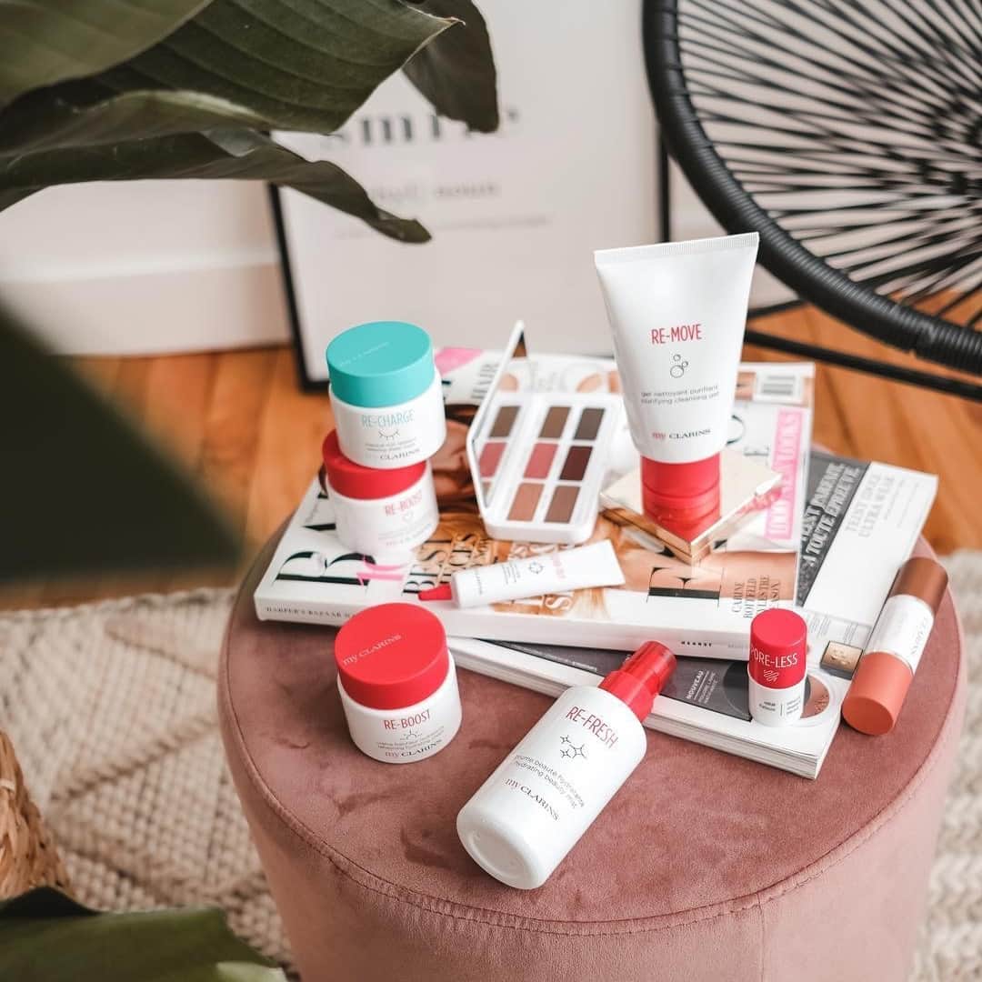 Clarins Canadaさんのインスタグラム写真 - (Clarins CanadaInstagram)「@justinebrouill loves the freshness of the fruity My Clarins formulas 💕. Follow @myclarinsofficial to get some more. . . . #Clarins #ItsAllAboutYou #MyClarins #WellDoneNature #Vegan」4月12日 10時00分 - clarinscanada