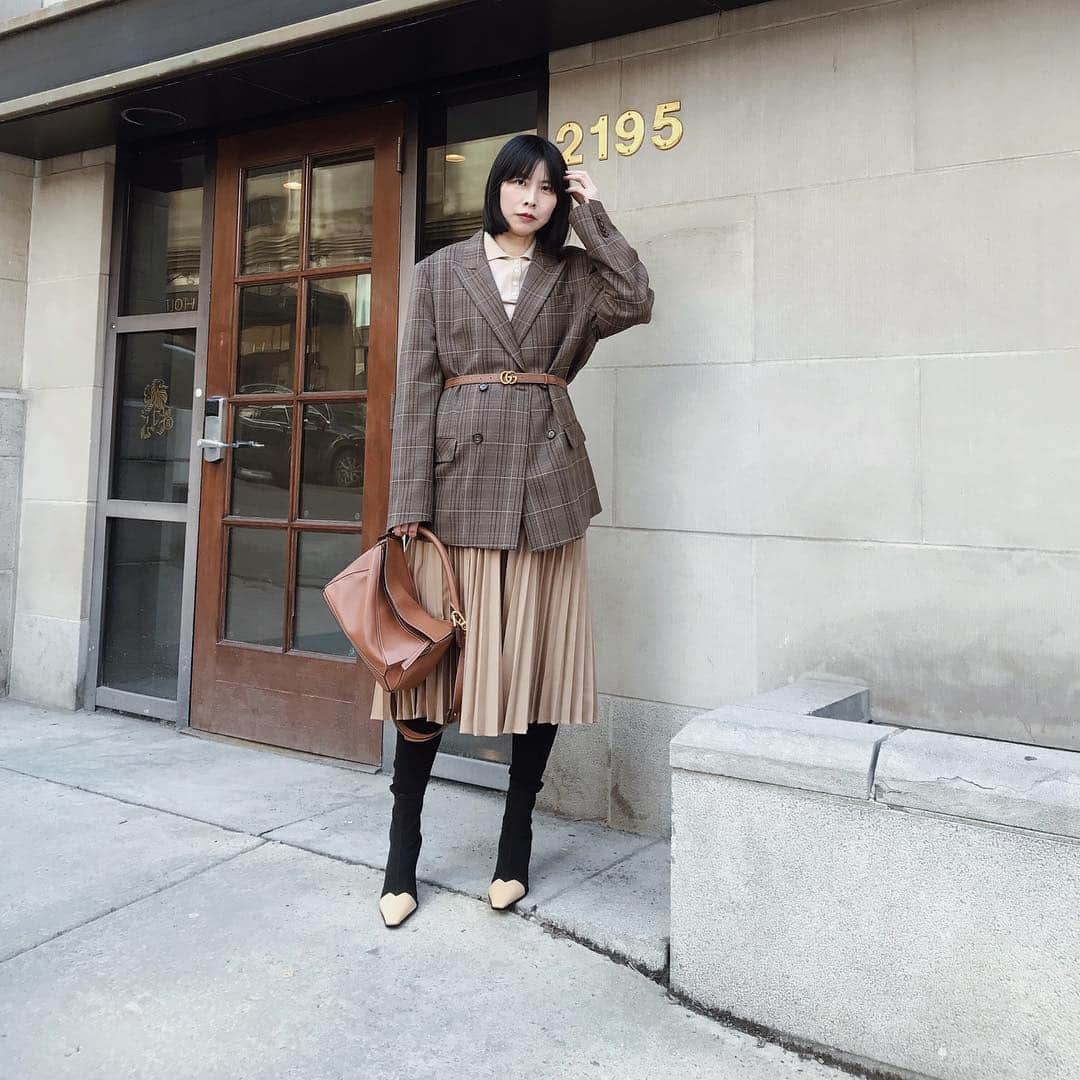 mixmatchisthekeyのインスタグラム：「my feminine way of dressing this unisex oversized blazer @anderssonbell 📷 @okokok_k」