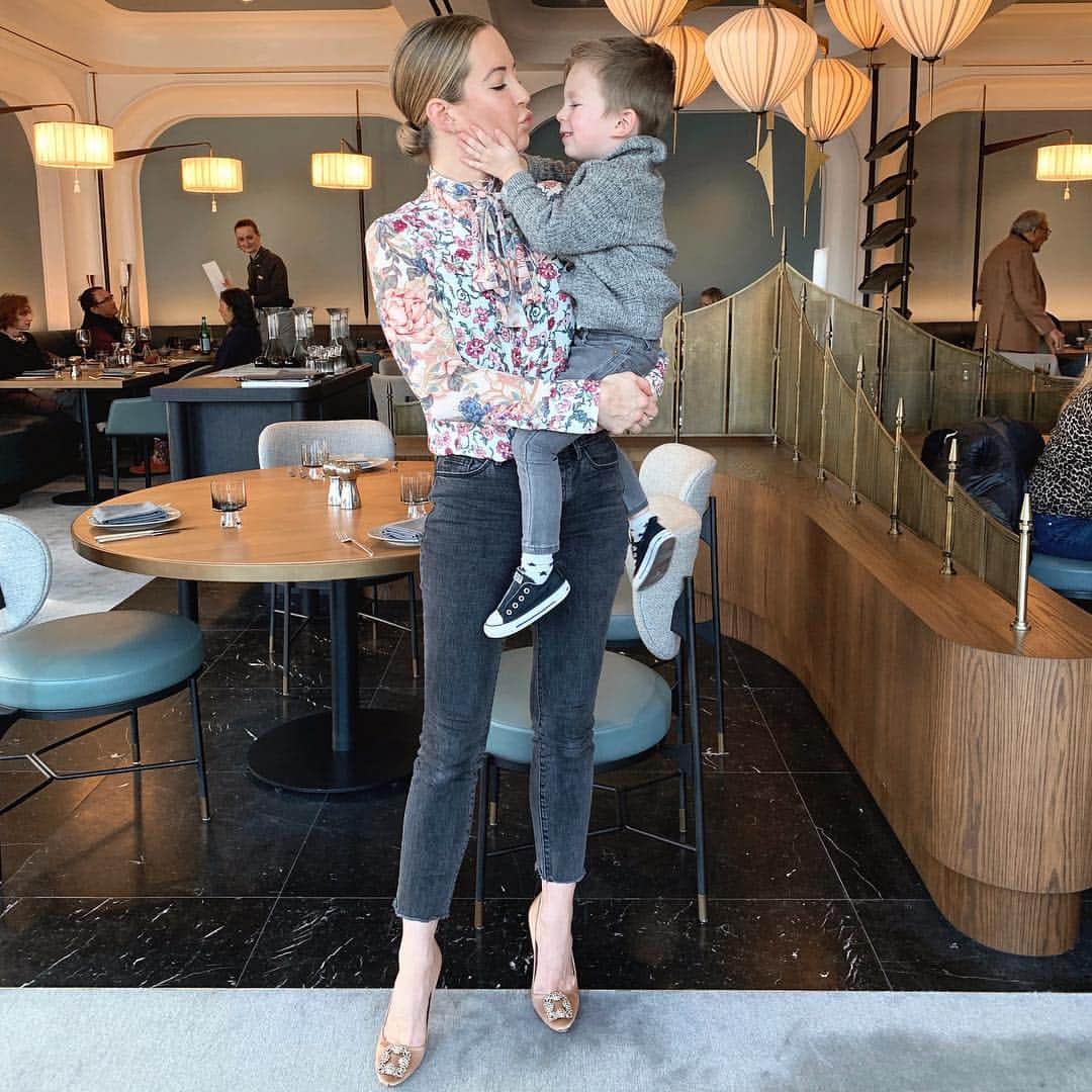 Helena Glazer Hodneさんのインスタグラム写真 - (Helena Glazer HodneInstagram)「The best lunch date with my favorite sidekick at the Zodiac Room @neimansnyc. My favorite part was the food and ambiance and Nate's was the NYC views with all the cars passing by🚘🚖🚔. The best afternoon! #NeimanMarcus #sponsored」4月12日 10時27分 - brooklynblonde1