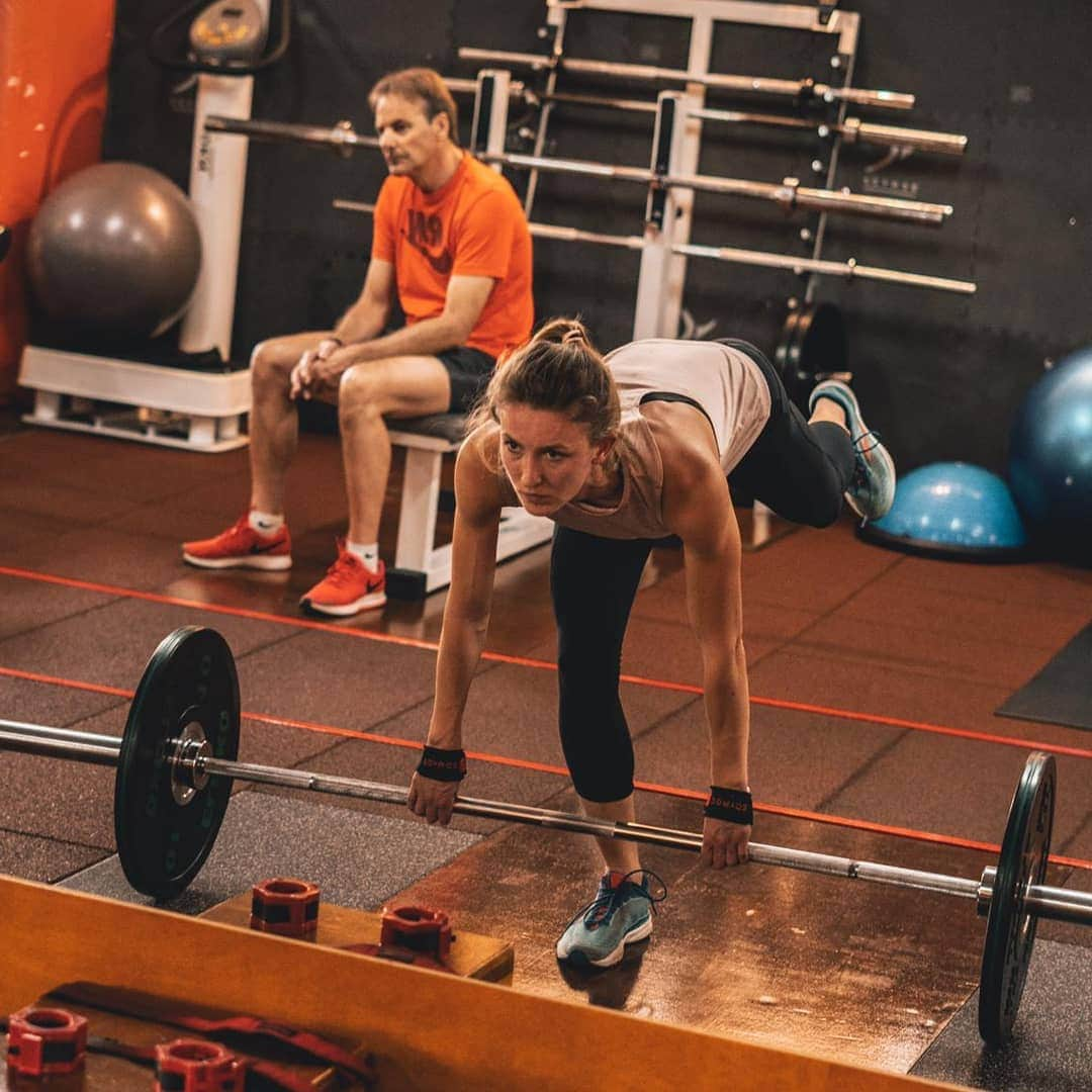 Paulien COUCKUYTさんのインスタグラム写真 - (Paulien COUCKUYTInstagram)「•When the coach is also very excited about the progress you make •💁🏼‍♀️ ~ #coachandathlete #progress #hamstringinjuries  #roadtopainfree #teamdielsgevaertvanavondt ~ Physio: @lien.st 📸@koenbellemans」4月12日 20時15分 - pauliencouckuyt