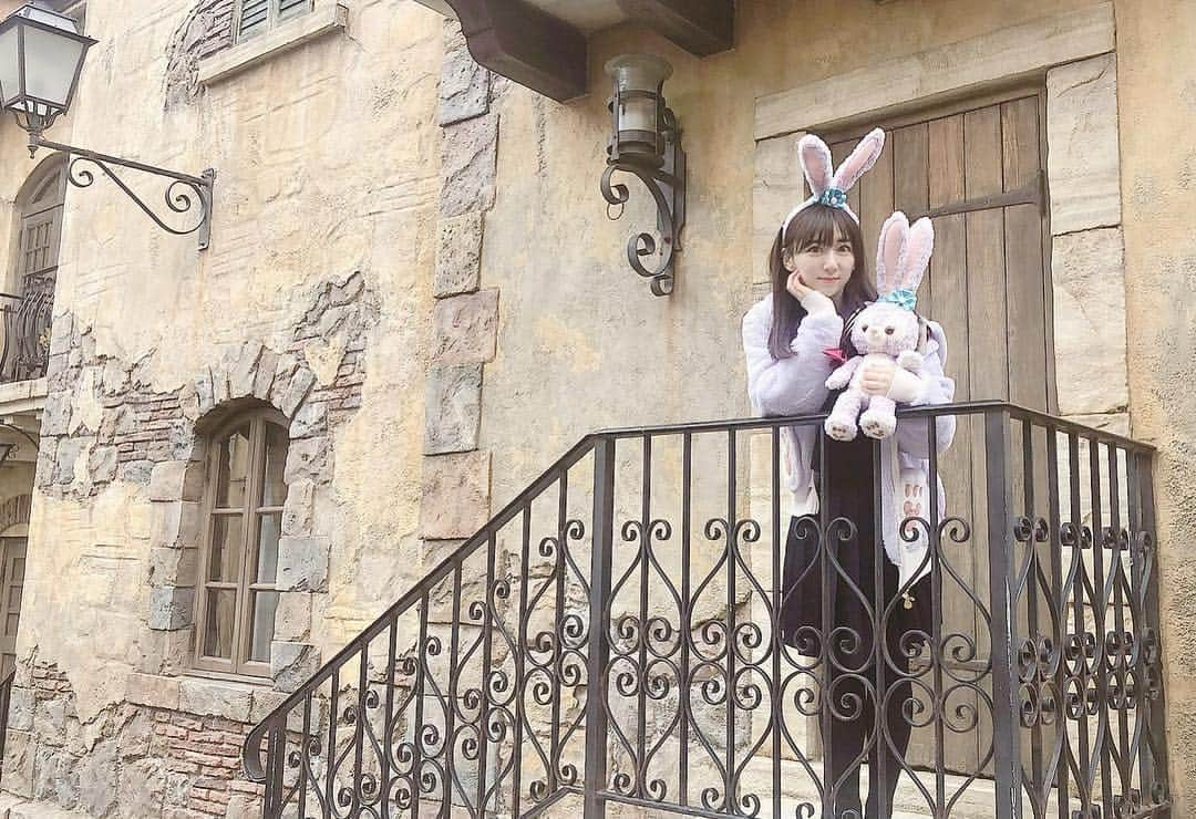 朝比奈南さんのインスタグラム写真 - (朝比奈南Instagram)「#disney #disneysea #ディズニー #ディズニーシー #ディズニーコーデ #ディズニーリゾート #東京ディズニーシー #tokyodisneysea #ステラルー #ステラルーコーデ #ジェラトーニ #ジェラトーニコーデ #双子コーデ #おそろい #おそろいコーデ #おそろいディズニー #制服 #制服ディズニー #セーラー #セーラー服 #イースター #スイーツ #ジェラート #ディズニーイースター」4月12日 20時17分 - minami_asahina