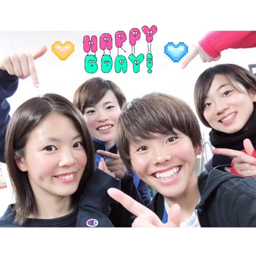 川島はるなさんのインスタグラム写真 - (川島はるなInstagram)「... お誕生日でした🙂🌸㊗️ パンパカパーン🎉 沢山のコメントやプレゼント💐 ありがとうございました☺️ 何歳になってもこーやって お祝いしてもらうと嬉しいです😆❤️ 明日はカップ戦初戦です⚽️ 沢山のご来場ご声援を宜しくお願いします‼️ #26歳になりました #ノジマステラ神奈川相模原」4月12日 20時22分 - haruna__kawashima