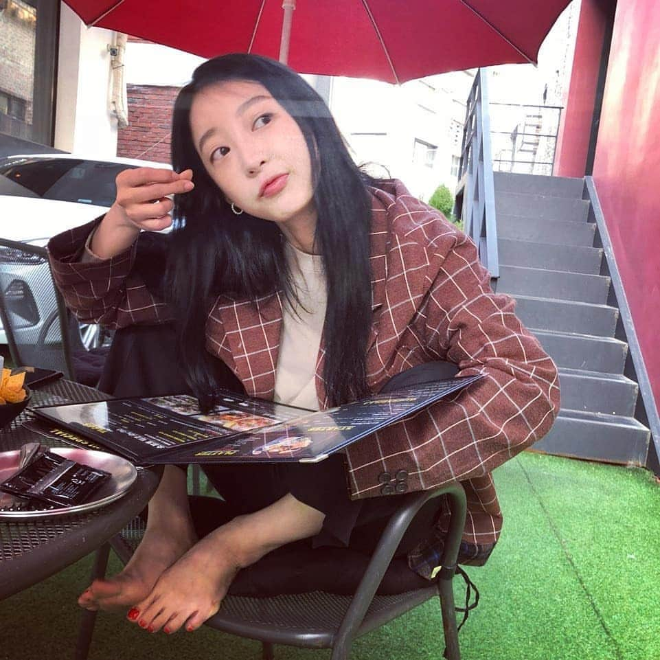 ヘリンさんのインスタグラム写真 - (ヘリンInstagram)「테라스에서 편하게 타코먹는방법」4月12日 20時22分 - hyeliniseo