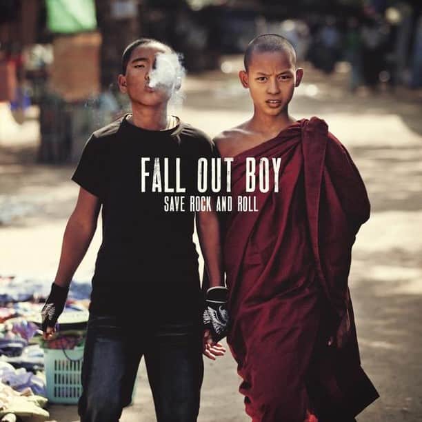 Alternative Pressさんのインスタグラム写真 - (Alternative PressInstagram)「We knew @falloutboy wouldn't just leave us high and dry! Following FOB's hiatus announcement in 2009, 'Save Rock and Roll' was EXACTLY what we all needed from the band when they reentered the spotlight. 6 years later and we're still in love with this energy and killer album - what's your favorite track from 'Save Rock and Roll?'⁣ .⁣ .⁣ .⁣ #altpress #ap #alternativepress #iamap #falloutboy #fob #saverockandroll」4月12日 21時00分 - altpress