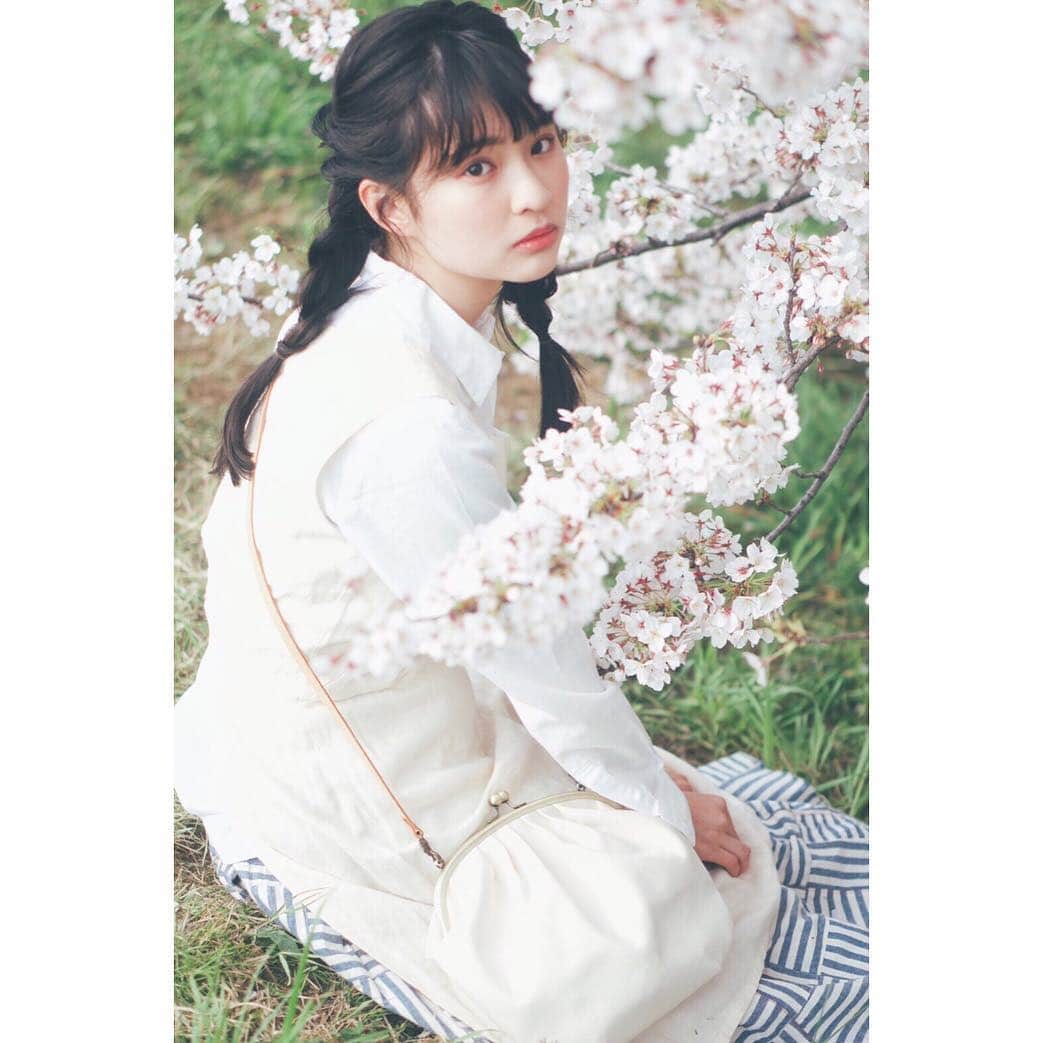 名和風歌さんのインスタグラム写真 - (名和風歌Instagram)「#あの娘とあの鞄 🌸 @kentohashiguchi #cherryblossoms #桜」4月12日 21時04分 - fuuka_nw