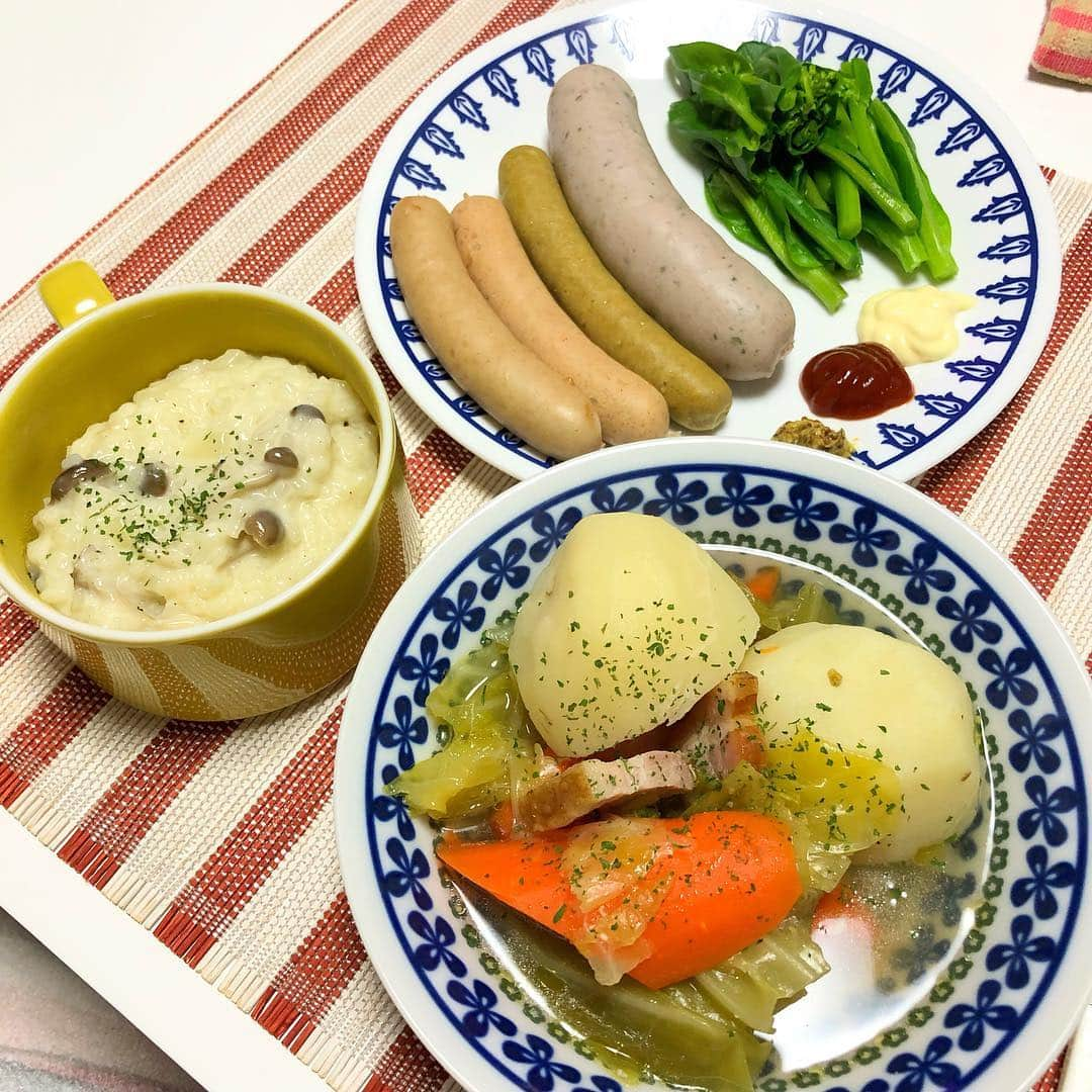 今井美穂さんのインスタグラム写真 - (今井美穂Instagram)「最近のおうちごはん🍚😆﻿ ﻿ 手作り塩麹に初挑戦😍﻿ 塩麹はうまく出来たのに、﻿ その後入れる分量ミスって﻿ しょっぱくなりすぎた〜😭﻿ ﻿ でも適量使えば旨味アップ、﻿ お肉も超柔らかくなるし使えますよね♪﻿ しばらく塩麹レシピが続きそうです😊﻿ ﻿ ﻿ ﻿ #ブログ更新しました﻿ #インスタトップのリンクから﻿ #今井美穂オフィシャルブログ﻿ #Amebaブログ﻿ #新米母#男の子ママ﻿ #育児日記#おうちごはん﻿」4月12日 21時14分 - imaimiho1209