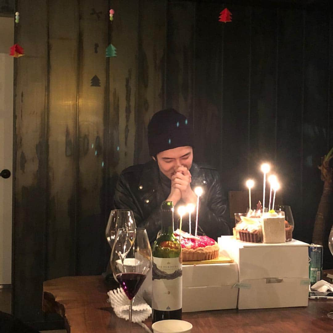 セフン さんのインスタグラム写真 - (セフン Instagram)「🎂건강하세요🎉」4月12日 21時16分 - oohsehun