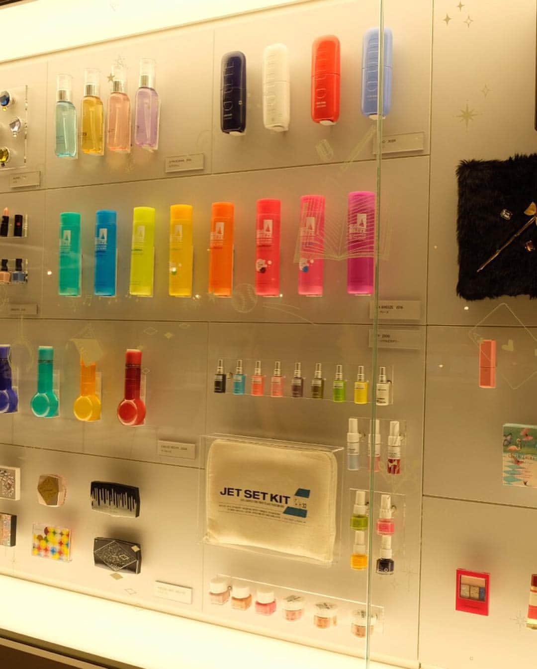 伊藤みくさんのインスタグラム写真 - (伊藤みくInstagram)「4月13日横浜にオープン！﻿ ﻿ 美の複合体験施設 ﻿ 資生堂グローバルイノベーションセンター ﻿ S/PARK エスパークのオープニングパーティへ﻿ 行ってきました✨✨✨﻿ ﻿ SHISEIDOの商品が試せたり 化粧水が作れたり﻿ 色々な実験ができて 楽しかった❤️﻿ ﻿ 久々に🥞王子にも再会⭐️ ﻿ ﻿ ﻿ #SHISEIDO ﻿ #Shiseidospark﻿ ﻿」4月12日 13時34分 - miku90210