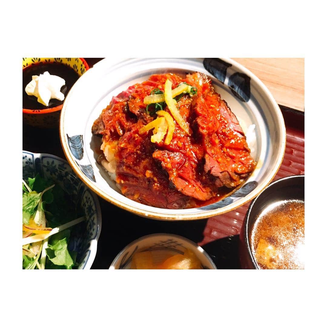 高木俊さんのインスタグラム写真 - (高木俊Instagram)「仕事の用事で赤坂来たから、美味しいランチ食べたくて、探して見つけたのがこれ。 カーニヴォってお店のサガリ丼！ うまかったー！ #ランチ  #サガリ丼  #赤坂」4月12日 14時09分 - t.shunly