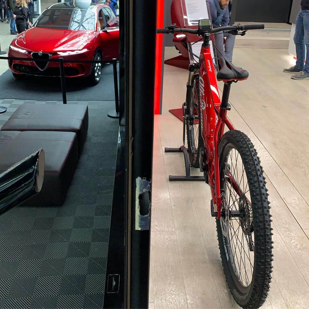 林信行のインスタグラム：「#MilanoDesignWeek day 3 in 10 pics (excluding Objets Nomades and Salone Satellite) 10枚の写真で振り返る #ミラノデザインウィーク 3日目 (ただし、Louis Vuitton展示とサローネサテリテは除く)  featuring #RossanaOrlandi #YumaKano #YOY #ShizukaTatsuno #TomDixon」