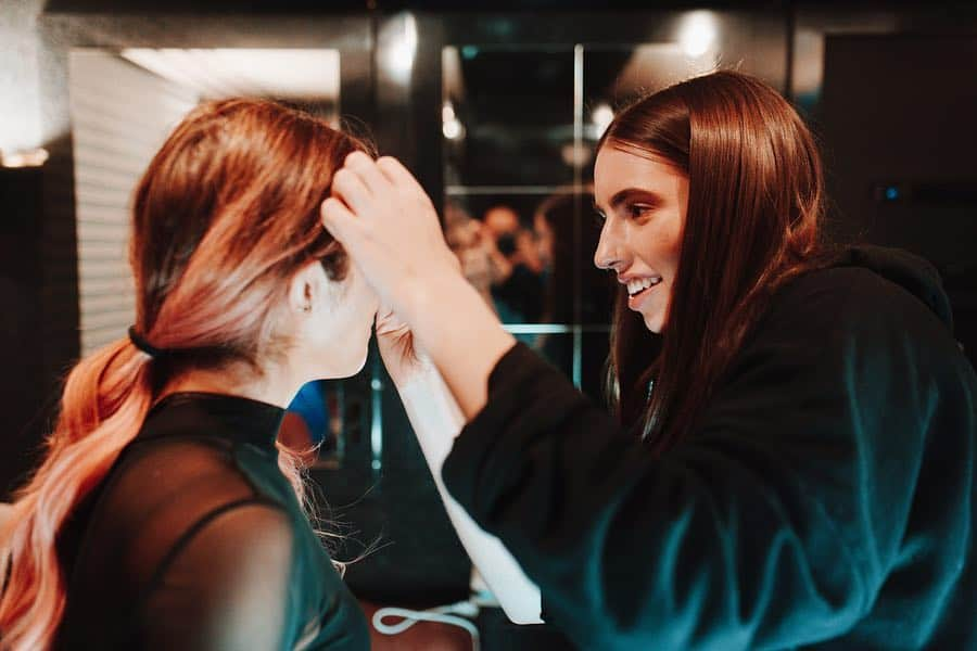 クリスシー・コスタンザさんのインスタグラム写真 - (クリスシー・コスタンザInstagram)「my fucking QUEEN who i never get to see @mirmua came glammed me for our show in Chicago and i was melting over this smoky red eye she created using @patmcgrathreal #pmglablove #mothershipV @baeth」4月12日 15時07分 - chrissycostanza