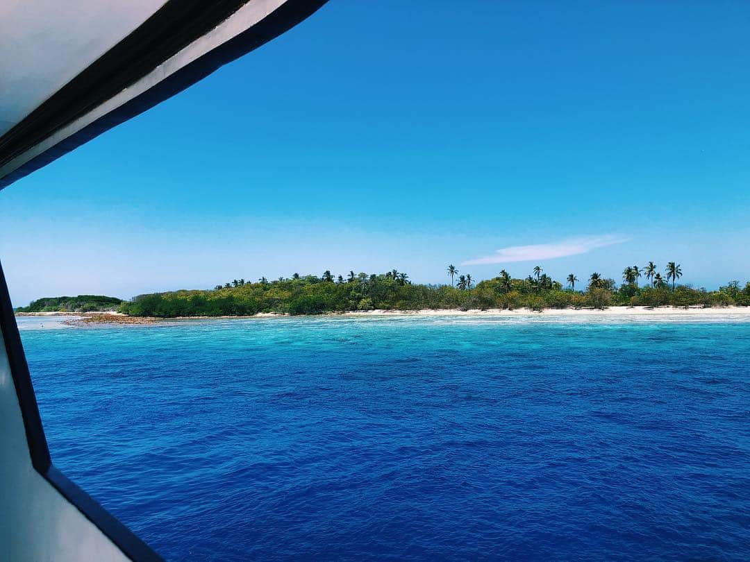 田代凪沙さんのインスタグラム写真 - (田代凪沙Instagram)「Happy to be back in Paradise 💙🐬🌴🌈 #Maldives」4月12日 15時28分 - nagisatashiro