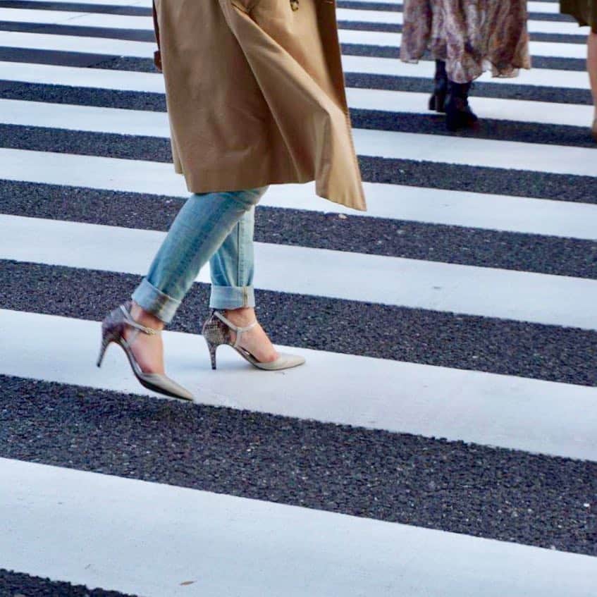 CARNET OFFICIALのインスタグラム：「女性らしい抜け感のパンプスが入荷しました👠✨ 甲ストラップなので8cmヒールでも安定感バッチリ😊👌 パイソン柄も派手すぎず程よいポイントになります！ ◼︎DA-161-1902 ¥21,000+tax  商品の詳細は @daniella_and_gemma  のプロフィールをチェック☞ 【新作パンプス投稿キャンペーン】  4/26まで @daniella_and_gemma  の新作パンプスを投稿していただくとお会計が5%offになります⭐️ お得に新作アイテムをゲットできるチャンスですのでお見逃しなく！！ ※対象店舗  丸の内店、二子玉川ライズ店  #fashion  #fashionista  #springfashion  #pumps  #pythonshoes  #daniellaandgemma  #danigemma  #春コーデ  #ファッション #パンプス #パンプスコーデ  #パイソン柄パンプス  #大人コーデ  #トレンチコート  #ダニエラアンドジェマ  #ダニジェマ #新丸ビル #二子玉川ライズ」