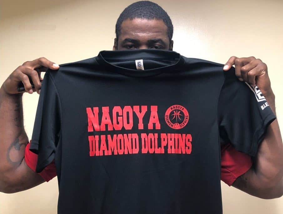 名古屋ダイヤモンドドルフィンズ Nagoya Diamondさんのインスタグラム写真 - (名古屋ダイヤモンドドルフィンズ Nagoya DiamondInstagram)「＼グッズ情報／﻿ ﻿ #ドルフィンズ グッズがスポーツデポで購入できます🏀✨﻿ ﻿ #スポーツデポ 山王店、みなと稲永店、砂田橋店、有松店、名西店、名古屋南店、小牧店、一宮店、蟹江店、西尾店、東浦店、豊川店💎🐬﻿ ﻿ グッズを手に入れてホーム最終節は会場を#アカニソメロ ‼️﻿ ﻿ #DORED #Bリーグ #ダイヤモンドルージュ #張本天傑 #小林遥太 #中東泰斗 #ジャスティンバーレル #安藤周人」4月12日 15時53分 - nagoyadolphins