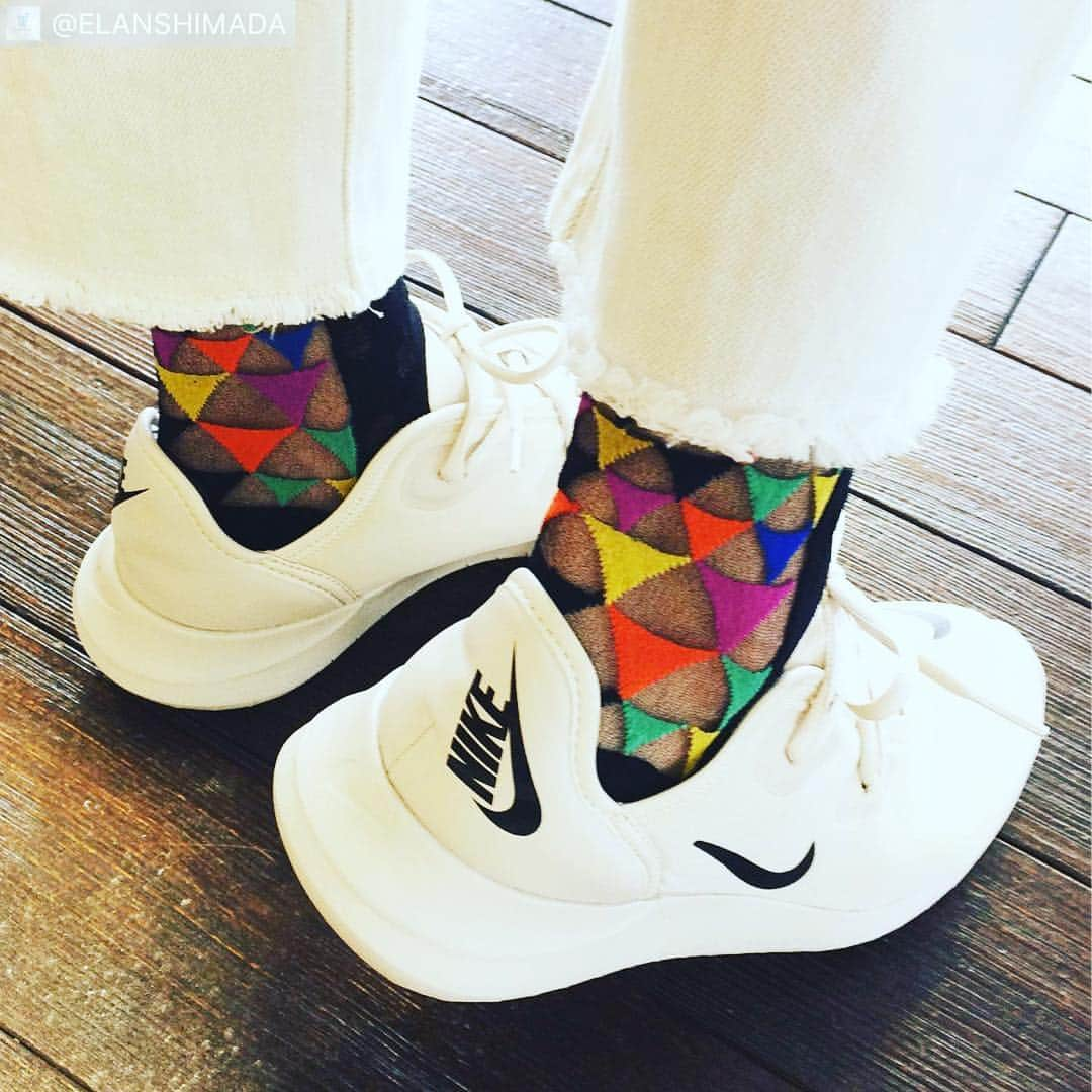 アヤメさんのインスタグラム写真 - (アヤメInstagram)「Here, sock of the day✨🔥#🧦 これはステキな履きこなし🥰 ありがとうございます🙌🏼 #repost @elanshimada  まるとさんかく ○と△ 透け透けソックス♡  #ayamesocks 入荷‼︎ ¥1,800-(税込 ¥1,944-) #ayame#ayamepeople #アヤメソックス #靴下好き#靴下コーデ #shizuoka#shimada #selectshop#elanvital #elanshimada#エランビタル#静岡県#島田市 #sockstagram#funsocks #socksdesign #gooddesign #textiledesign #colorfulsocks #sheersocks #nikesneakers#socksoftheday#whitefashion」4月12日 16時13分 - ayame_socks