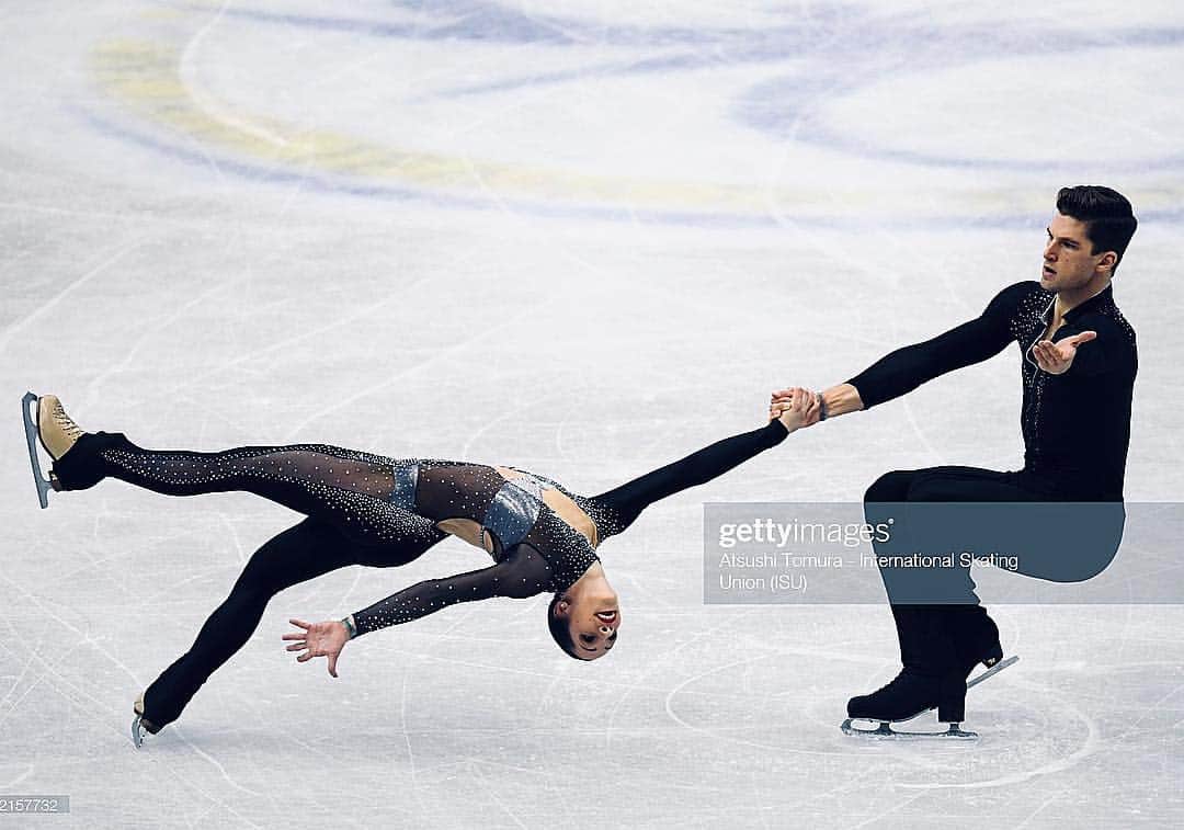 ニコーレ・デラ・モニカのインスタグラム：「Last short program for this season ✅  We had a lot of fun today skating here in Fukuoka for you! Looking forward to the free!!! Keep cheering for us!!! Ps: last time I wore my beautiful black suit from @claudia_blulight  #love #japan #日本 #mood #life #italiateam #fiammeoromoena #figureskating #dellamonicaguarise #wttfigure」