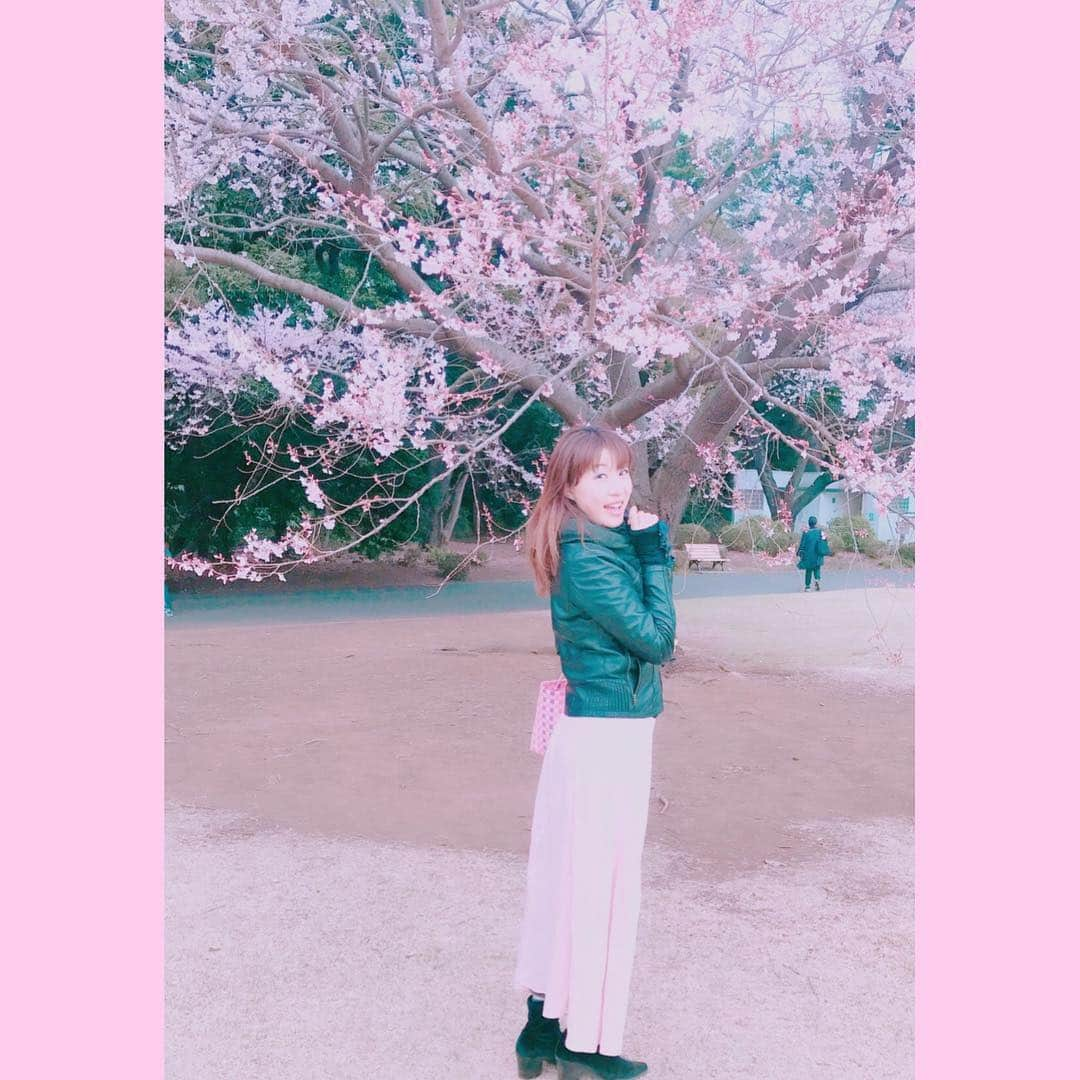 夕霧らいさんのインスタグラム写真 - (夕霧らいInstagram)「#いつかのコーデ  #お花見コーデ🌸  #目黒川 #桜祭り  #新宿御苑🌸  #花見巡り🌸  #30代ファッション  #ロングスカート #ピンクファッション #革ジャン女子  #高身長女子 #fashionista  #girlygirly  #かっこ可愛いコーデ #花より団子🍡  #桜大好き💕  #花見名所  #お花見2019  #いつ行くの #今でしょw  #twitterもよろしくね  #followｍe  #いいねじゅせよ❤️❤️❤️」4月12日 16時25分 - 88rairai88