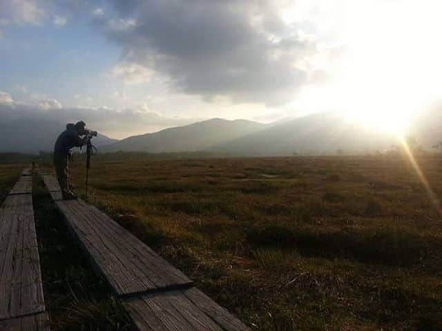 尾瀬旅のインスタグラム：「. 太陽と山が重なる、この一瞬をおさめに。 . . #尾瀬旅 #oze #ozextreme #japantrip #japantravel #登山 #ハイキング #旅の思い出 #旅好きな人と繋がりたい #アウトドア #絶景 #自然 #トレッキング #hiking #outdoorlife #登山好きな人とつながりたい #山好きな人と繋がりたい #観光スポット #山歩き #アウトドアな休日 #アウトドアライフ #カメラ男子 #カメラ好きな人と繋がりたい #カメラ好き #カメラのある生活 #カメラ部 #カメラ旅 . . . ============== Repost from @takanori.sherpa さん . 尾瀬  #登山 #尾瀬 #尾瀬ヶ原 ==============」