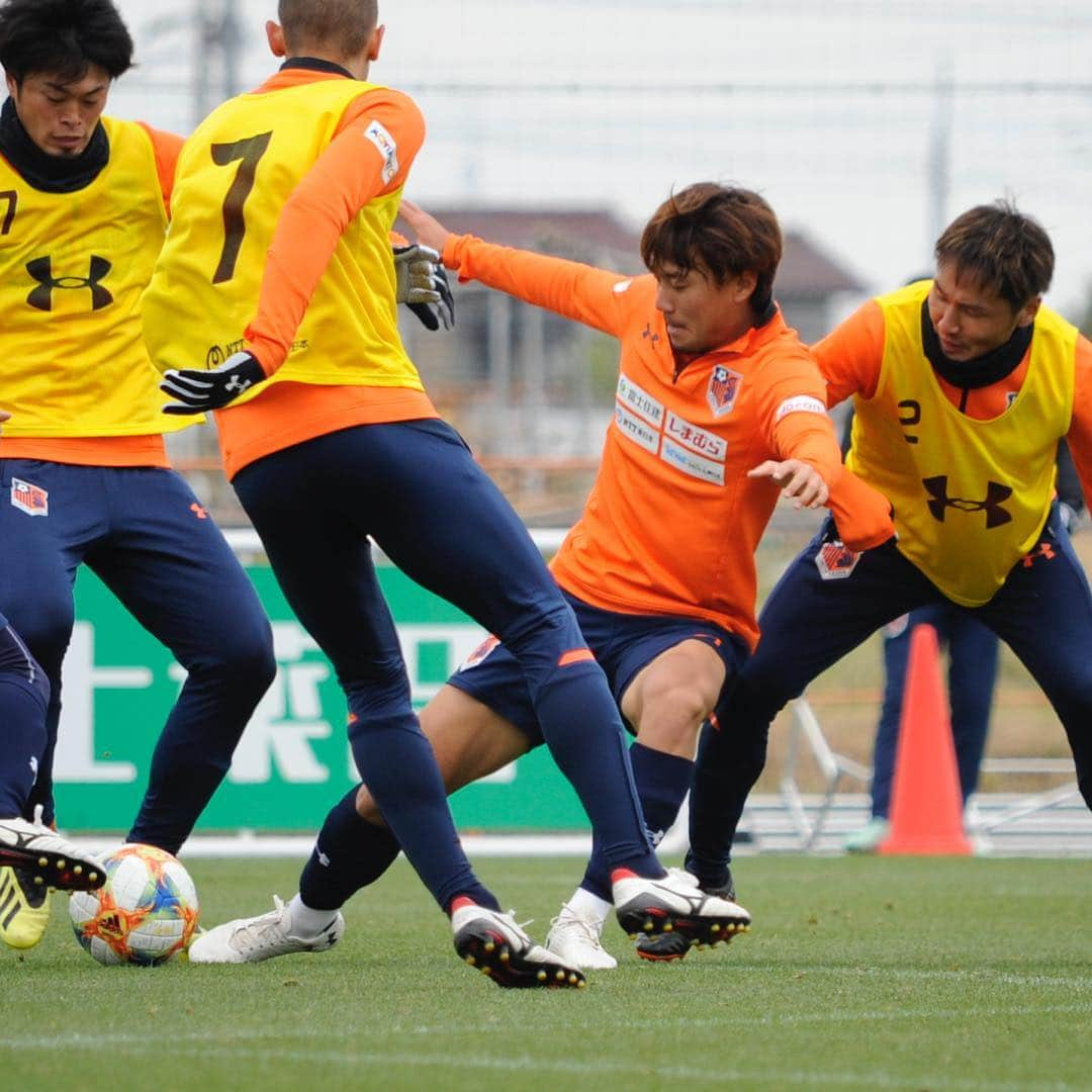 大宮アルディージャさんのインスタグラム写真 - (大宮アルディージャInstagram)「ホームでの横浜FC戦まで、あと2日🔥  良い雰囲気でトレーニングに励んでいました👍  #ardija #大宮アルディージャ #Jリーグ #121パーセント #ORANGE #0412 #training #15大山 #26幹敏  #11バブンスキー #13渡部 #28富山  #25高山 #8茨田 #36吉永 #20宣福」4月12日 16時40分 - omiya.ardija