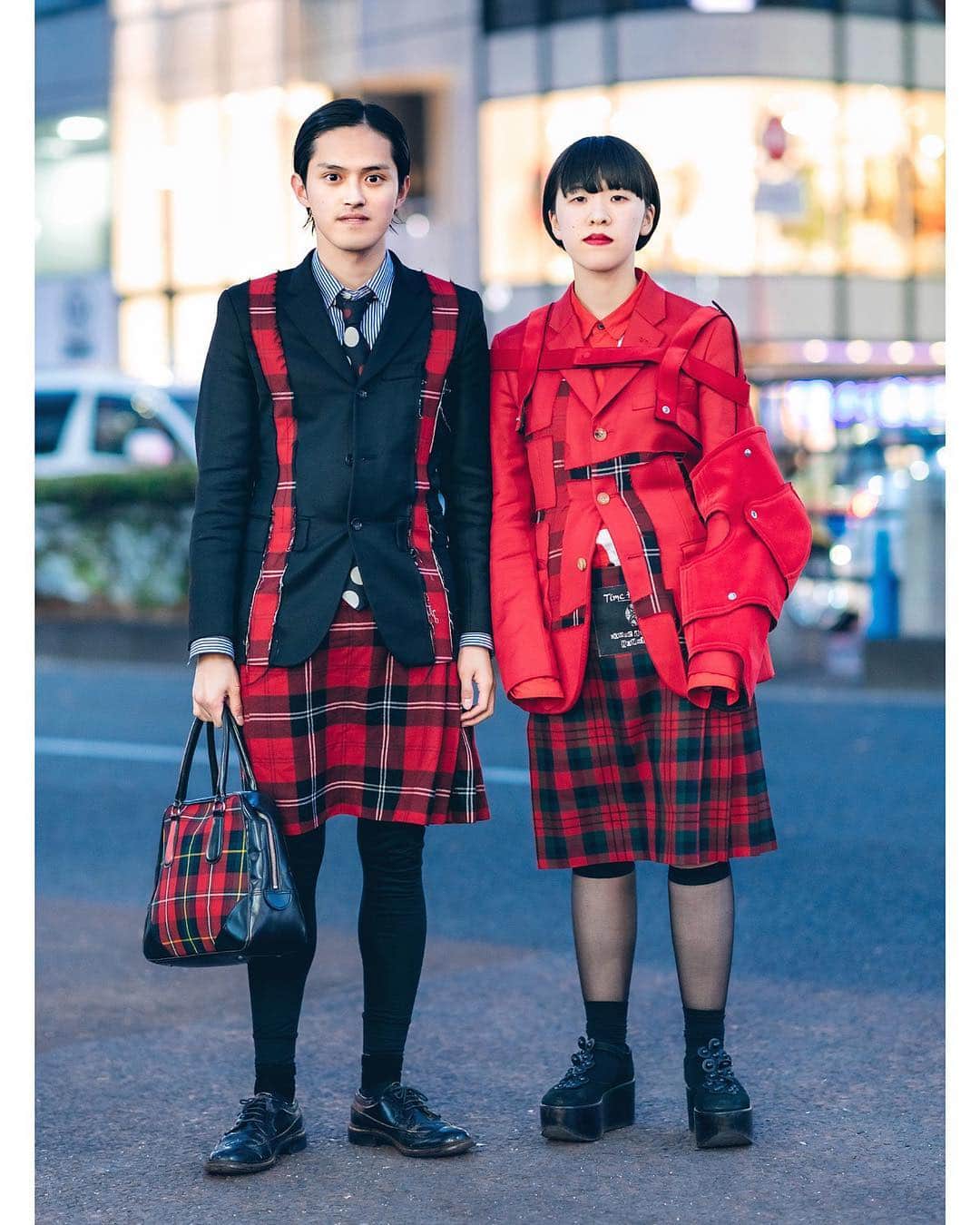 Harajuku Japanさんのインスタグラム写真 - (Harajuku JapanInstagram)「Yoshiaki (@yoshiaki3333) and Satoko (@sato1024kr) - a Japanese couple known for always wearing Comme Des Garcons - on the street in Harajuku wearing matching Comme Des Garcons plaid looks from the Comme Des Garcons x Jamie Reid “Time For Magic” collection. Satoko is also wearing Tokyo Bopper platform shoes.」4月12日 16時56分 - tokyofashion
