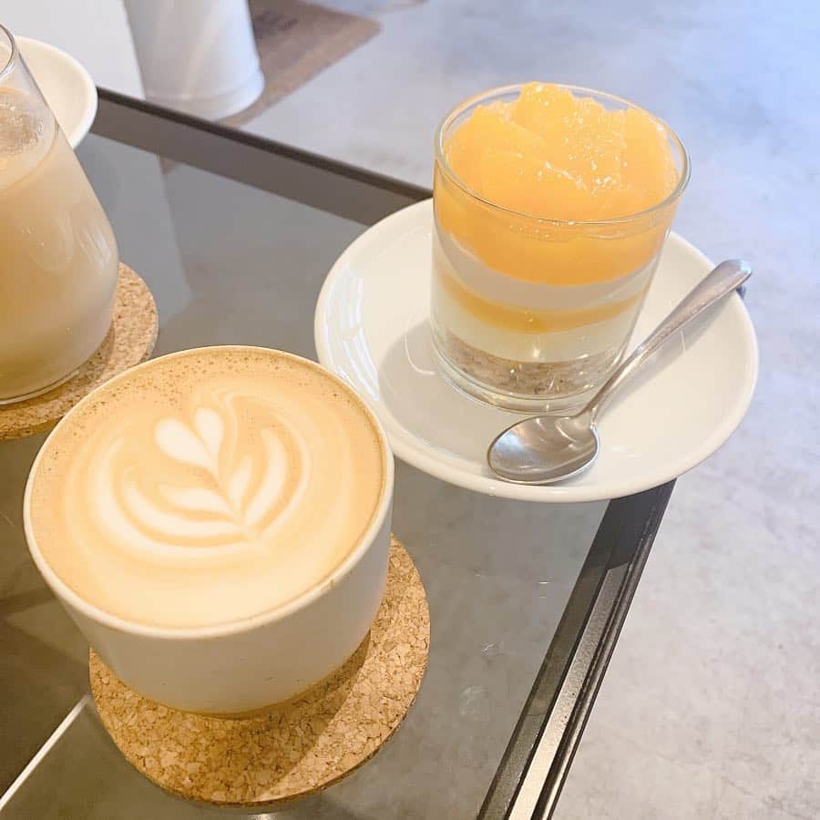 長谷川怜華さんのインスタグラム写真 - (長谷川怜華Instagram)「.. .. 柑橘とフロマージュブラン 🍰  グラスデザート可愛いかった😋  デザートだけど 柑橘系だったから サッパリしてて 美味しかったぁぁ✨  #笹塚 #笹塚カフェ #dearall」4月12日 16時50分 - hasegawa_reika
