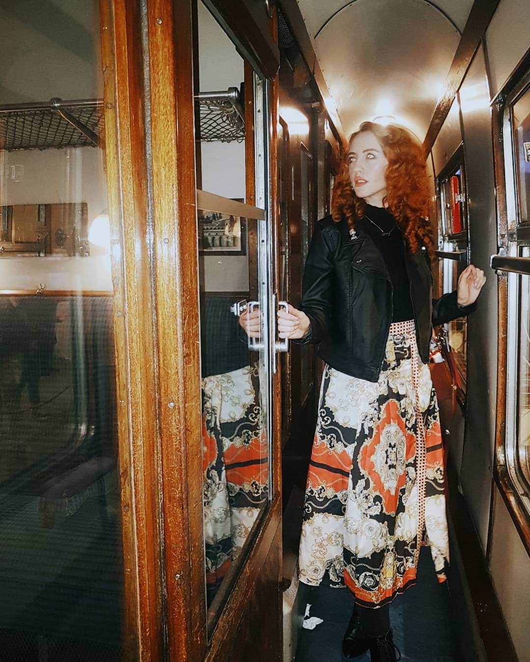 ベッキー・クルーエルのインスタグラム：「MURDER ON THE ORIENT EXPRESS」
