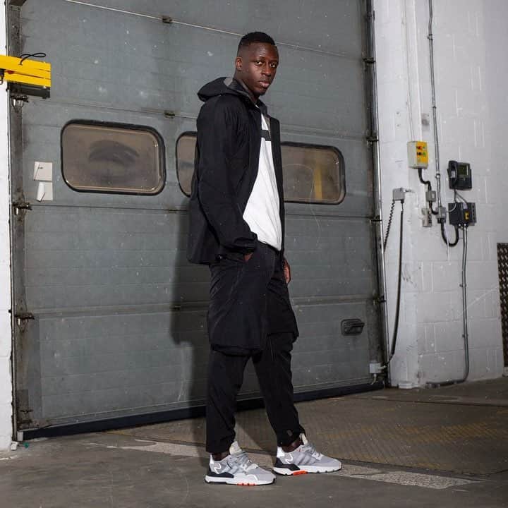 バンジャマン・メンディのインスタグラム：「Kicks on 🔥👀 Feeling fresh with the #nitejogger @adidasoriginals ⚡️ #createdwithadidas」
