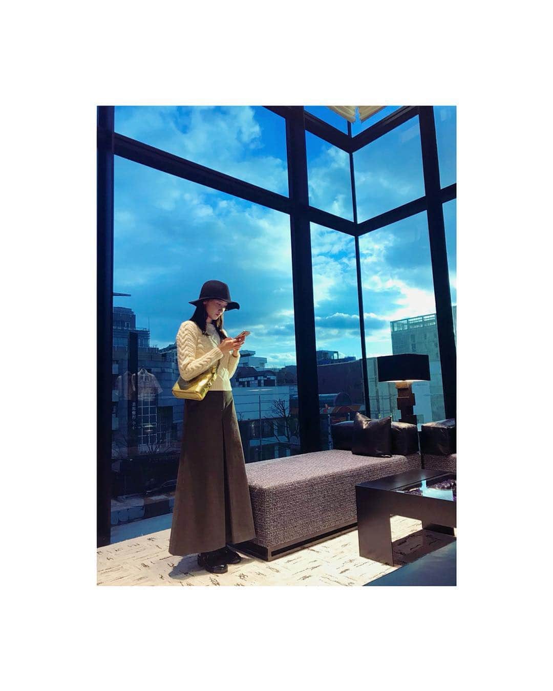 ユナさんのインスタグラム写真 - (ユナInstagram)「⛅️☁️☁️ #융스타그램」4月12日 16時55分 - yoona__lim
