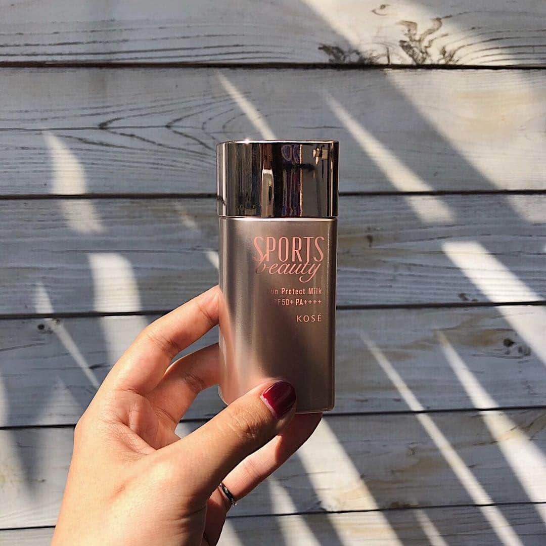 KOSE SportsBeautyのインスタグラム：「. 紫外線がだんだんと強くなるこの季節☀️⁣⠀ SPORTS beautyの日やけ止めなら美容成分配合で、美肌をサポートしながら紫外線をブロック！⁣⠀ 安心してお出かけできますね💕⁣⠀ ⁣⠀ ■KOSE SPORTS beauty⁣⠀ サンプロテクト ミルクタイプ⁣⠀ ⁣⠀ ⁣⠀ #SPORTSbeauty #スポーツビューティ #スポビ ⁣⠀ #スポ美 #スポ美クラブ ⁣⠀ #KOSE #コーセー #日焼け予防 #日焼け止め #日焼け対策 ⁣⠀ #紫外線 #紫外線対策 #紫外線予防 #UV #UV対策 ⁣⠀ #UVミルク  #suncare #美肌 #メタリックピンク #手元 ⁣⠀ #お出かけ #モテコスメ #美容 #美容大好き #美容好き#美肌作り⁣⠀ #ネイル #セルフネイル⁣⠀ ⁣⠀ ⁣⠀」