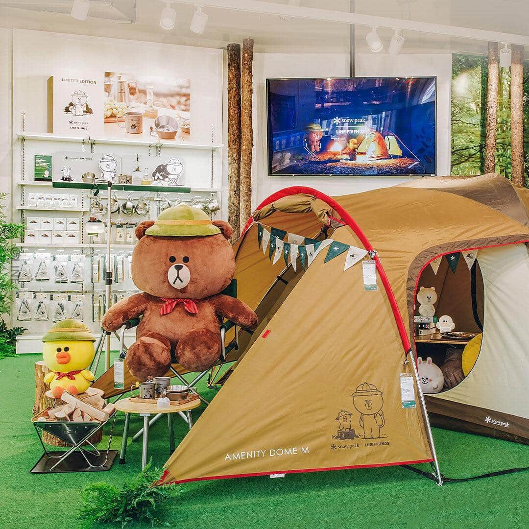 LINE FRIENDSさんのインスタグラム写真 - (LINE FRIENDSInstagram)「. Full of camping vibe!  Now at LINE FRIENDS Store 🌱 . <Store Info.> LINE FRIENDS Itaewon, Myeong-dong, Hongdae, and Garosugil Stores . <LINE FRIENDS COLLECTION> 👉 Link in Bio  #LINEFRIENDS #SNOWPEAK #LINEFRIENDSCOLLECTION #AnytimeAnywhere #CampLikeEveryDay #MakeEveryDayLikeCamping」4月12日 17時16分 - linefriends