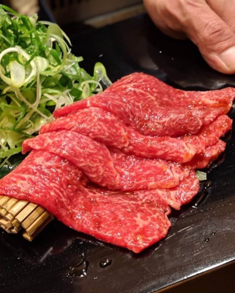 "TERIYAKI" テリヤキ編集部さんのインスタグラム写真 - ("TERIYAKI" テリヤキ編集部Instagram)「⠀ ⠀~TERIYAKI美食倶楽部開催店~⠀ ⠀ TERIYAKI美食倶楽部では、ほぼ毎日素敵なオフ会を開催しています。⠀ ⠀ 東京に限らず、全国各地で様々な逸品を食べる至高のオンラインサロン。⠀ ⠀ 気になる方は @teriyaki_jp  のプロフィールからチェック。⠀ ⠀ -----------------------------------⠀ ⠀【焼肉 X】@西麻布⠀⠀⠀⠀⠀ ⠀⠀ 西麻布にある全席個室の超高級焼肉店🥩⠀ ⠀ トリュフやキャビアなどの高級食材から、旬の食材などもオススメしてくれます✨⠀ ⠀ ワインの品揃えも豊富なので、お肉とともにぜひ👍 ⠀ -----------------------------------⠀ ⠀【Yakiniku X】@⠀Nishiazabu⠀⠀ ⠀ A super-class barbecue restaurant in the private room in Nishi Azabu🥩⠀ ⠀ From high-quality ingredients such as truffles and caviar, we also recommend seasonal ingredients✨⠀ ⠀ As there is an abundant wine assortment, please come with meat👍 ⠀ -----------------------------------⠀ #テリヤキ  #本当に旨い  #美食  #美食倶楽部  #鮨会 #写真好きな人と繋がりたい  #グルメ好きな人と繋がりたい  #美味しいもの好きな人と繋がりたい  #いいね返し #ファインダー越しの世界  #美味しいお店  #food #foodstagram  #foodporn  #delicious #焼肉X #焼肉 #焼肉好きな人と繋がりたい #肉部 #東京グルメ #東京観光  #tokyo #tokyotokyo  #西麻布 #西麻布グルメ」4月12日 17時49分 - teriyaki_jp
