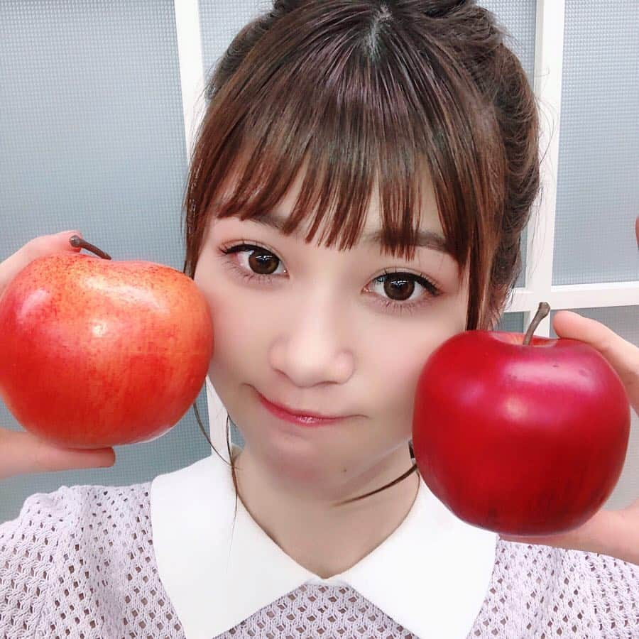 生見愛瑠さんのインスタグラム写真 - (生見愛瑠Instagram)「お楽しみに！🍎🌈」4月12日 18時07分 - meru_nukumi