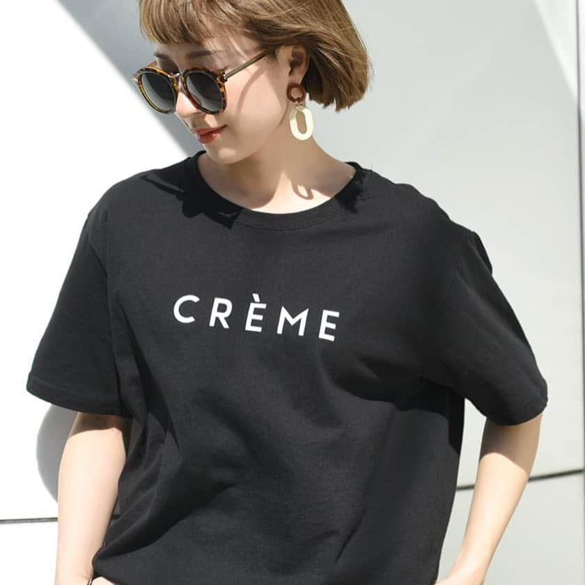 cocaさんのインスタグラム写真 - (cocaInstagram)「. 💫NEW COLOR💫 . 人気のCRÈMEロゴTシャツに、新色パープル&ブラックが登場☺️👏 . シンプルで小さめなロゴのTシャツは子どもっぽく見えず、コーデを格上げしてくれる優秀アイテムなんです🤭カーデやジャケットを羽織れば今の時期から使えます◎ . ✔︎ LOGO T-SHIRT 1,490yen no. 02-180302000-20 .」4月12日 18時16分 - coca_official_store