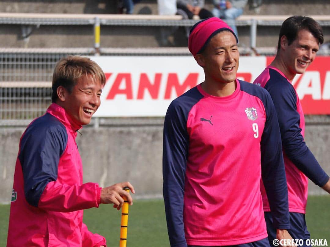 都倉賢のインスタグラム：「チームとしても個人としても良い準備が出来た💪  ピッチに立つ選手は選ばれた事への誇りと責任感を胸に90分間最後の最後まで自分の持っている全てをピッチに出し尽くすだけ！  あとは結果を待つだけ👍  明日もヤンマースタジアムを最高の雰囲気にして下さい🙏」