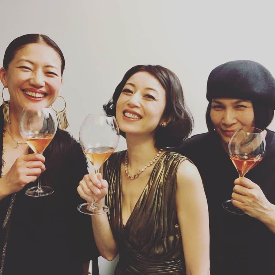 高岡早紀 さんのインスタグラム写真 - (高岡早紀 Instagram)「今夜はこんな〜 楽しい〜 仕事なのよ〜」4月12日 18時23分 - saki_takaoka