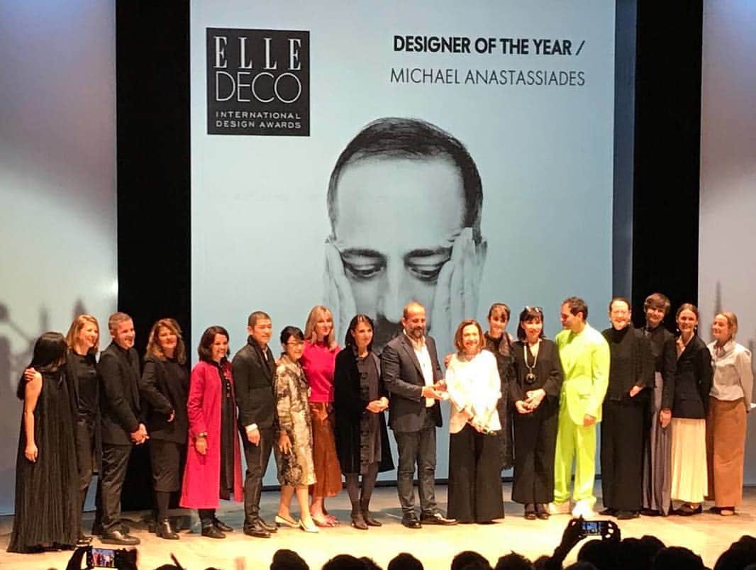 ELLE DECOR JAPANさんのインスタグラム写真 - (ELLE DECOR JAPANInstagram)「ELLE DECOR INTERNATIONAL DESIGN AWARDS was held in Milano.  Michael Anastassiades won the designer of the year!! congrats‼︎🏆 #EDIDA @michaelanastassiades ・ 『エル・デコ』の各国の編集長によって選出されるEDIDA AWARDの CEREMONYが4月11日にミラノで開催され、今年のデザイナーオブザイヤーをマイケル・アナスタシアデス氏が受賞しました！ ・ #elledecor #elledecorjapan #edida2019 #milanodesignweek #milanodesignweek2019 #エルデコ  #milanosalone #milanosalone2019 #mdw19  #エルデコサローネレポート #ミラノデザインウィーク」4月12日 18時42分 - elledecorjapan