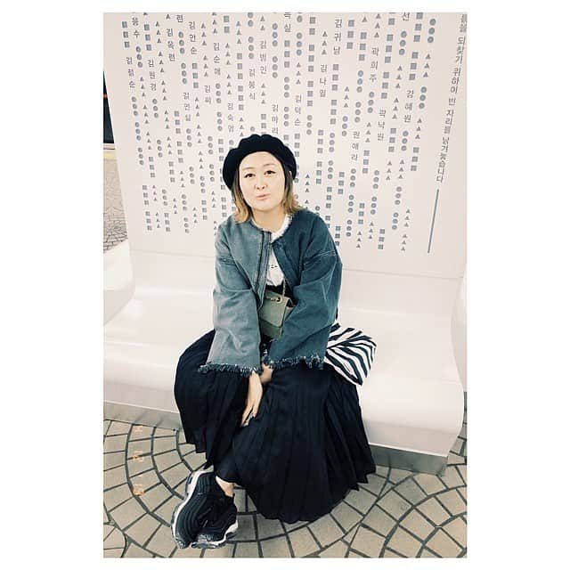 トリイクニコさんのインスタグラム写真 - (トリイクニコInstagram)「どこのワンピですか？とDMいただいていたのでタグ付けておきますね🙆‍♀️ 着てるもの全部😂😂 . 📷photo by @kyonkyon621 . #ootd #韓国旅行  #kunikorea」4月12日 18時49分 - toriicamera